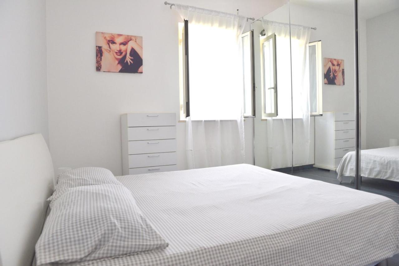 Ferienwohnung Perla Marina Porto Empedocle Exterior foto
